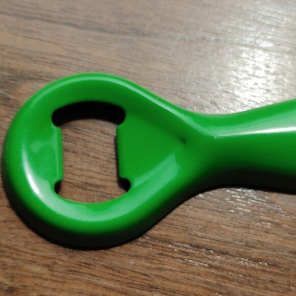 RETRO Steam Whistle Pilsner Beer Bottle Opener Original Logo Metal Craft Beer - Picture 2 of 3